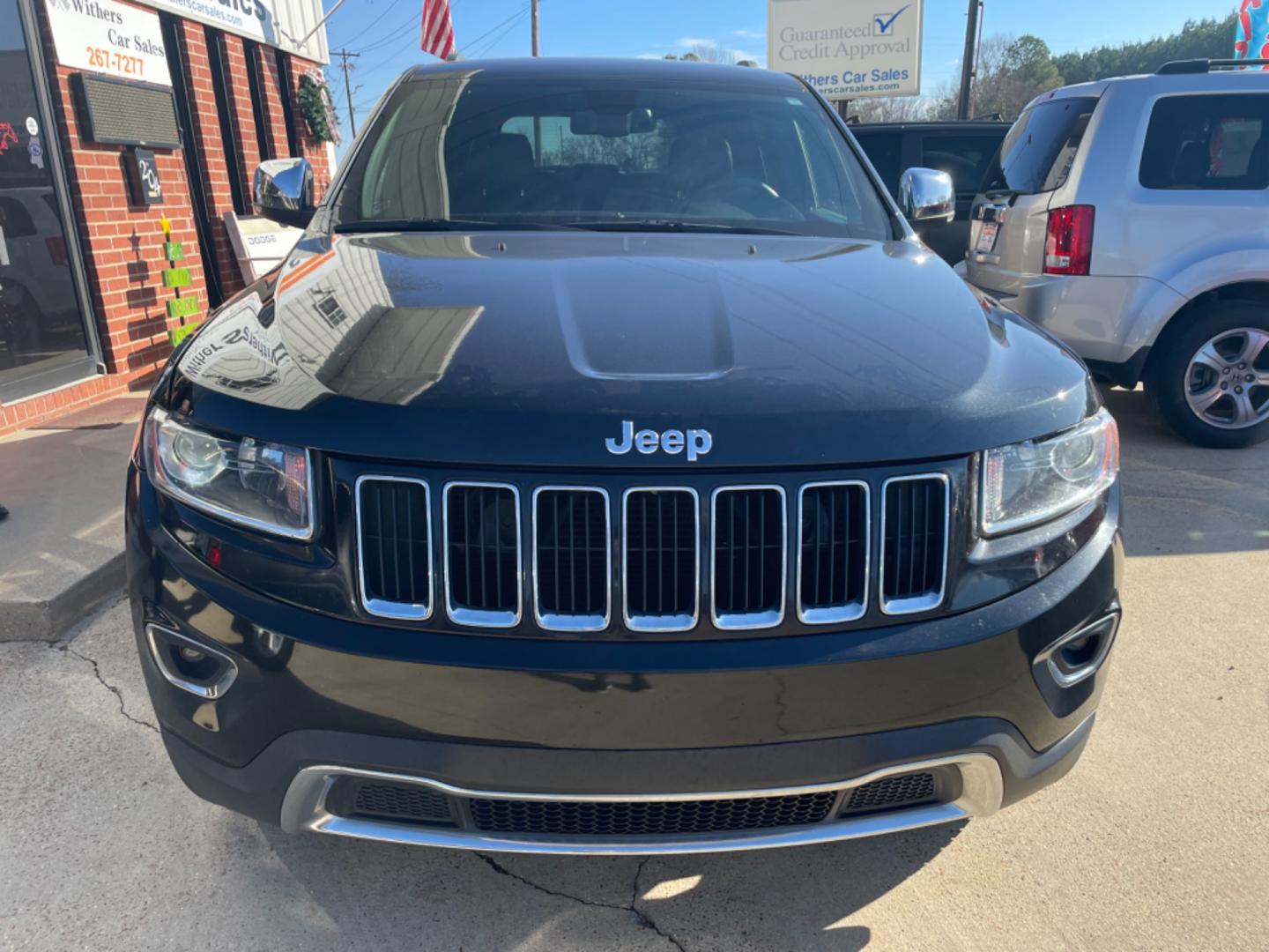 2015 Black /BLACK Jeep Grand Cherokee Limited 2WD (1C4RJEBG8FC) with an 3.6L V6 DOHC 24V engine, 8-Speed Automatic transmission, located at 204 Hwy. 16 East, Carthage, MS, 39051, (601) 267-7277, 0.000000, 0.000000 - Photo#2